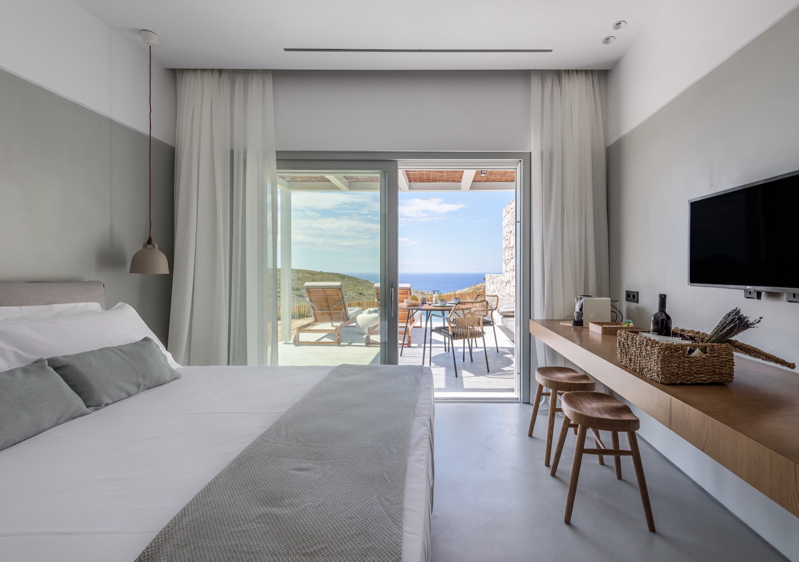 Honeymoon Suite